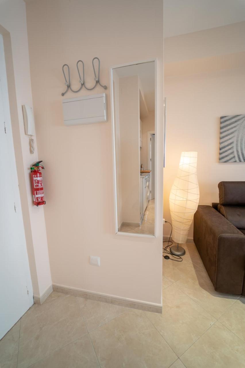 Apartment Larra Nervion Subway Tranvia Seville
