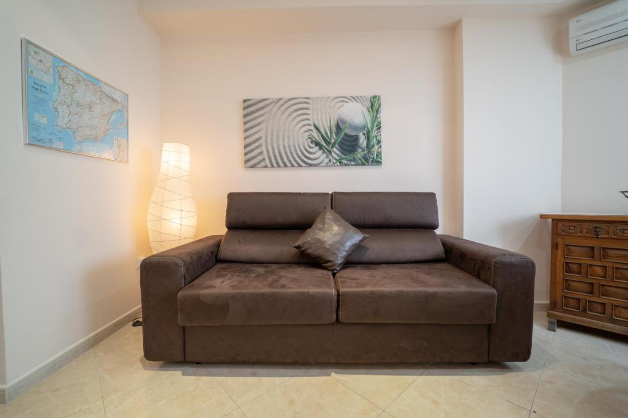 Larra Nervion Subway Tranvia Apartment